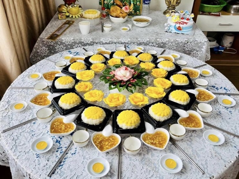 van khan cung day thang be trai be gai