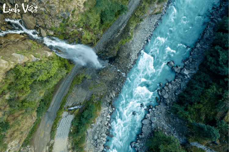 Các mệnh khắc với Trường Lưu Thủy