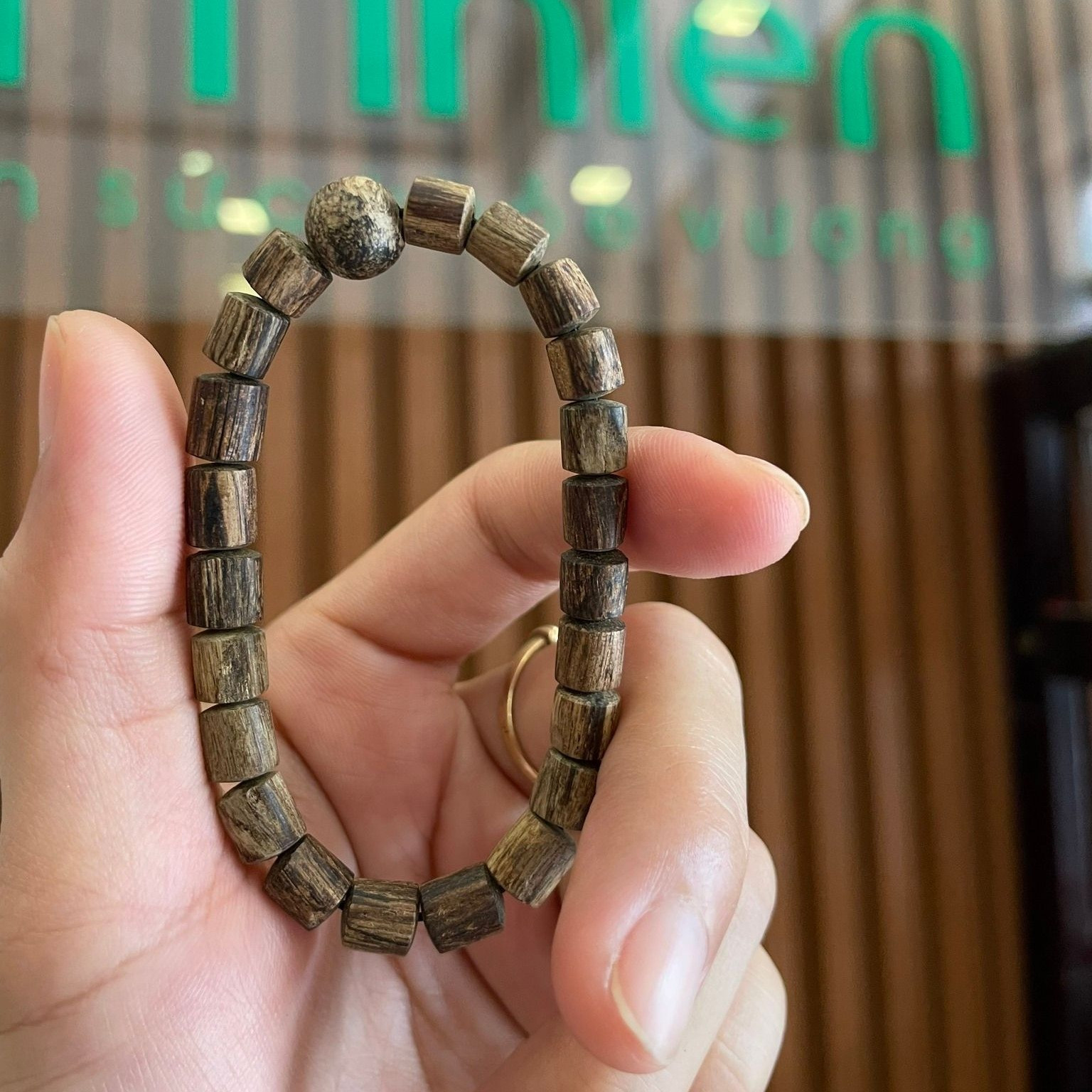 Vòng tay trầm hương