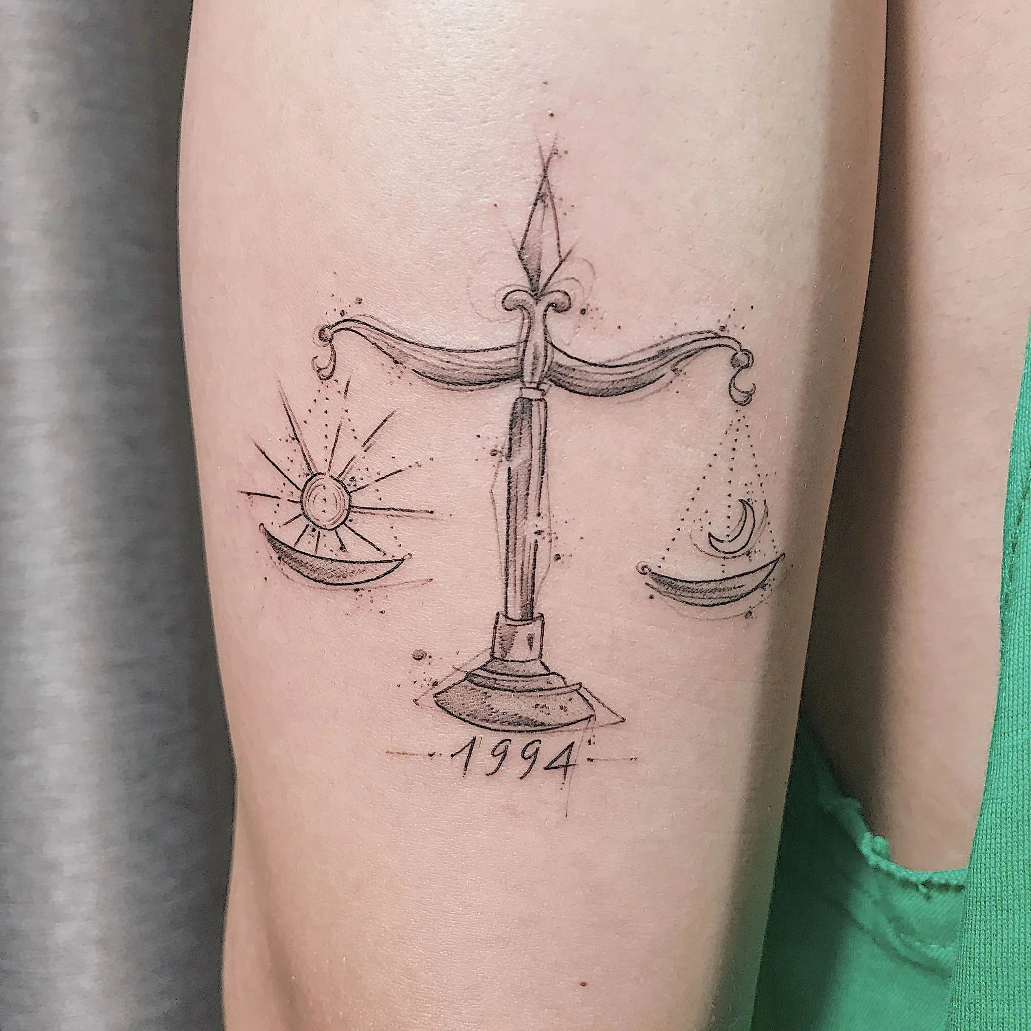 Hình xăm cung Thiên Bình ấn tượng