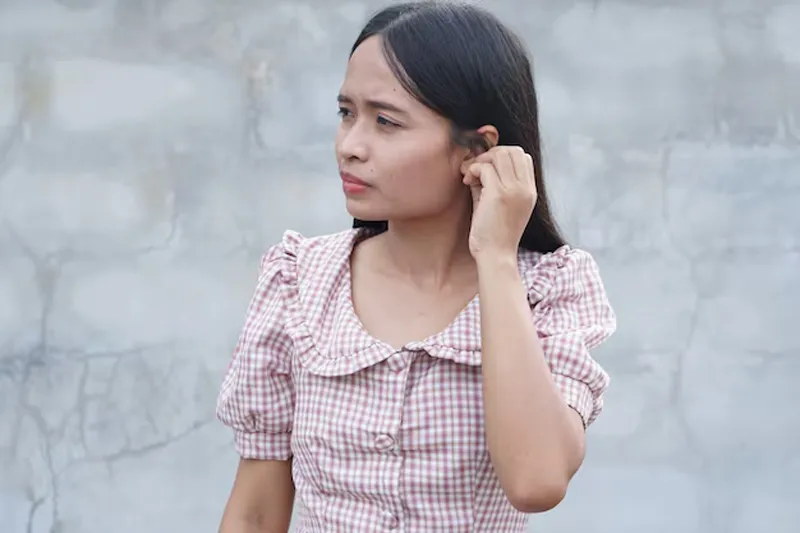 Theo khoa học, ngứa bên tai trái do nhiều nguyên nhân, không loại trừ do bệnh lý