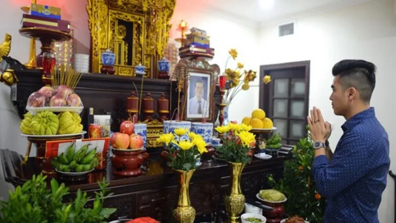 Văn khấn tất niên trong nhà