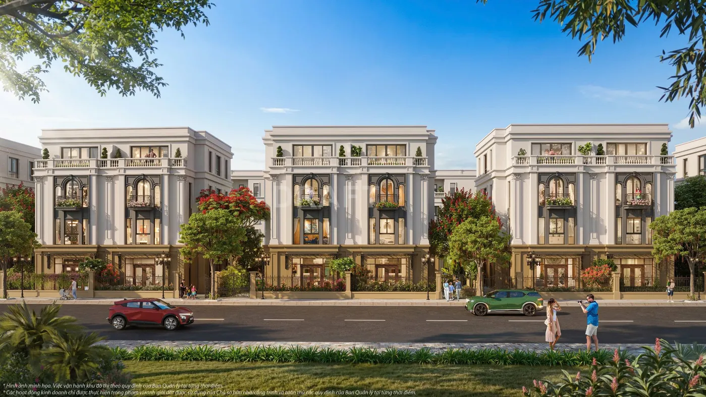 Nữ gia chủ 2005 hợp với các hướng Đông Bắc, Tây, Tây Bắc, Tây Nam theo cung mệnh