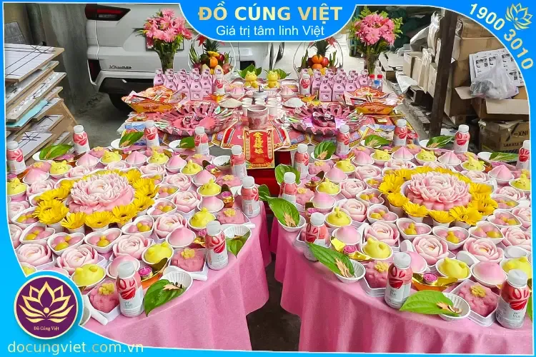 Mâm cúng Mụ thôi nôi chuẩn bị cho hai bé gái sinh đôi