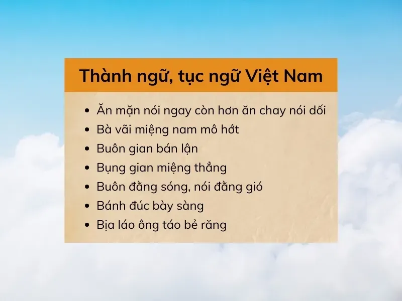 Cuộn giấy cũ với bút lông, gợi nhắc về tri thức và những câu nói sâu sắc của người xưa