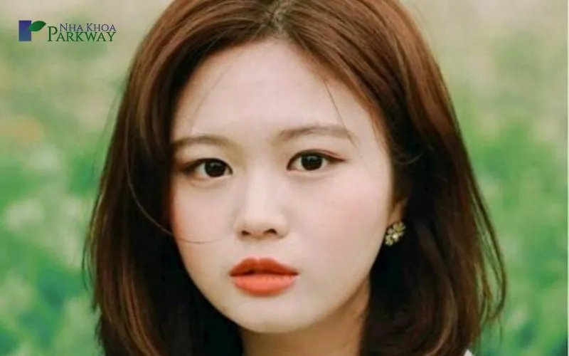 Phân biệt khuôn mặt tròn và mặt trái xoan
